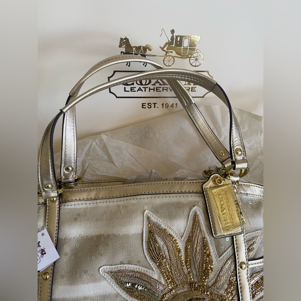 New COACH Audrey Sun Beach Sequin Motif Canvas Cinch Tote Purse Beautiful Elegan - Picture 4 of 11